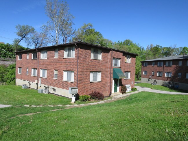 Garden Hill Apartments - 8801 Gillette Ave Saint Louis MO 63136