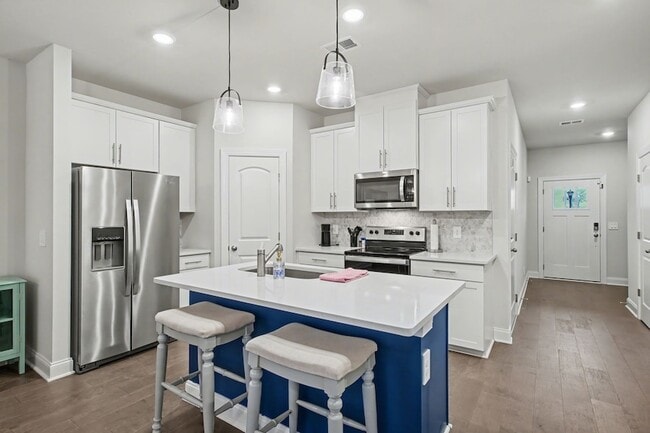 Building Photo - 1682 Denali Dr