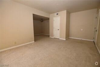 Building Photo - 5116 River Glen Dr