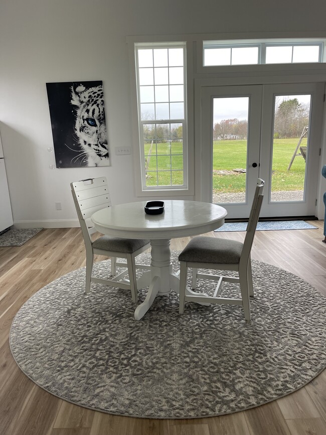 Dining area - 13440 Perry Ln