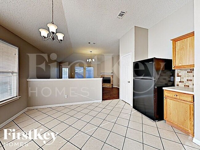 Building Photo - 3955 Cypress Gardens Dr