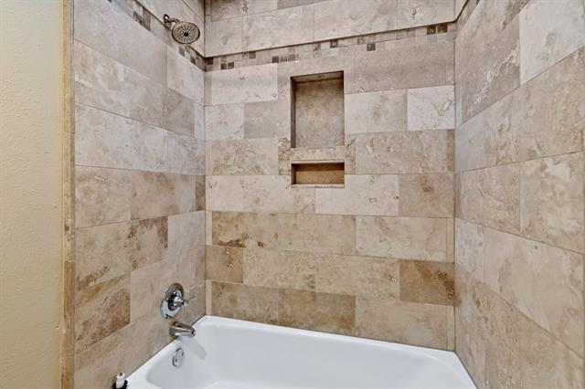 Building Photo - 6808 Eastridge Dr