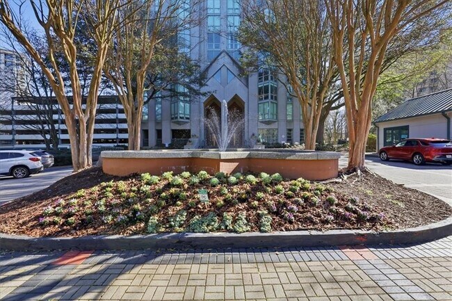 Building Photo - 2870 Pharr Ct S Northwest