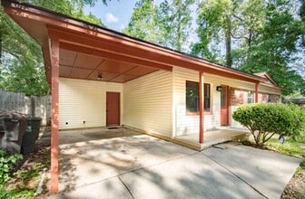 Building Photo - Fabulous  4 bedroom house near the fairgro...
