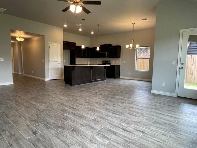Building Photo - 13609 Watson Dr