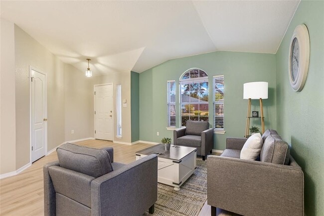 Building Photo - 1301 Canna Lily Ln