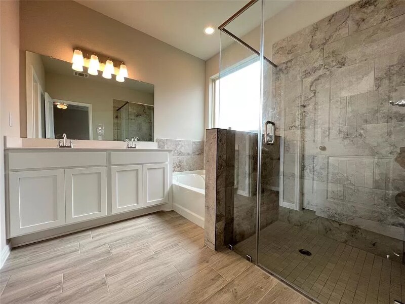 Building Photo - 7950 Fijian Cypress Dr