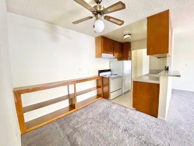 Primary Photo - 1713 Corinth Ave