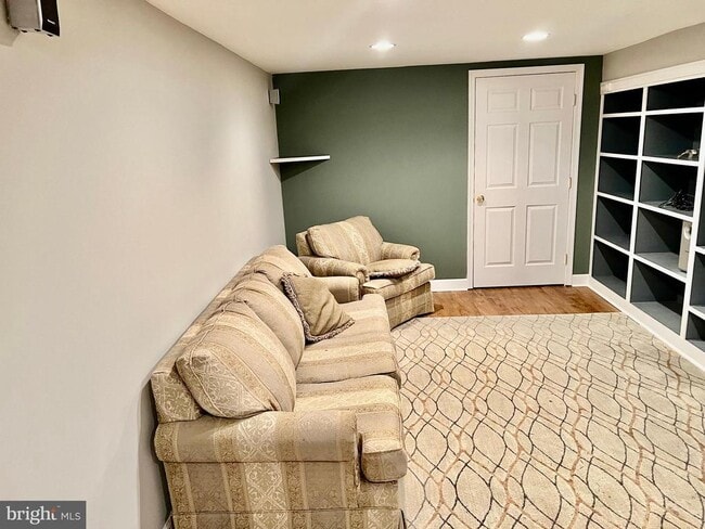 Building Photo - 80 Cardinal Forest Dr