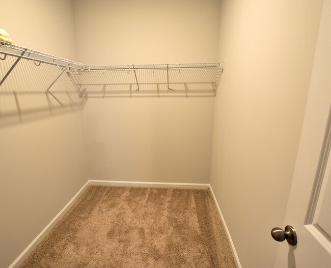 Building Photo - 468 Rosemount