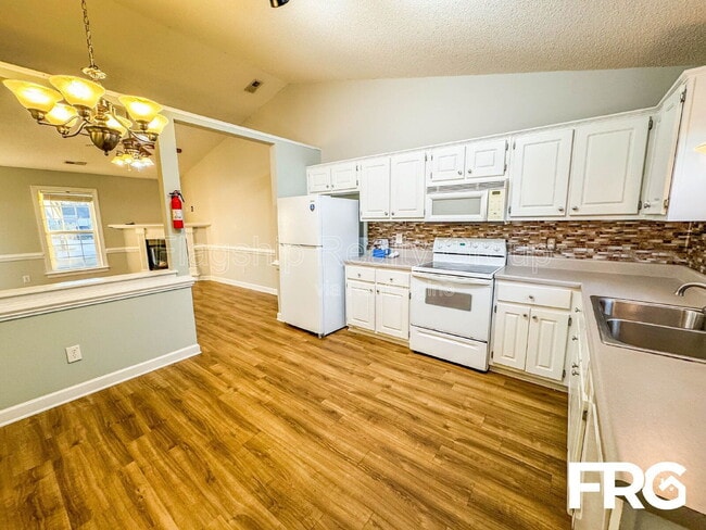 Building Photo - 1145 Nicklaus Dr