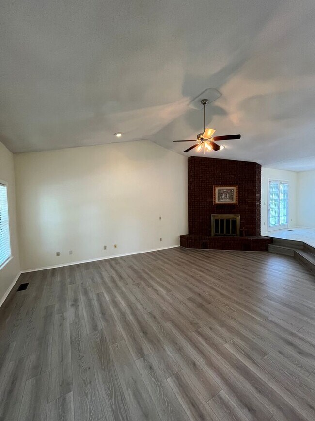 Building Photo - 2498 W Jane Cir Dr