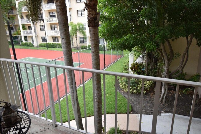 Building Photo - 9301 SW 92nd Ave