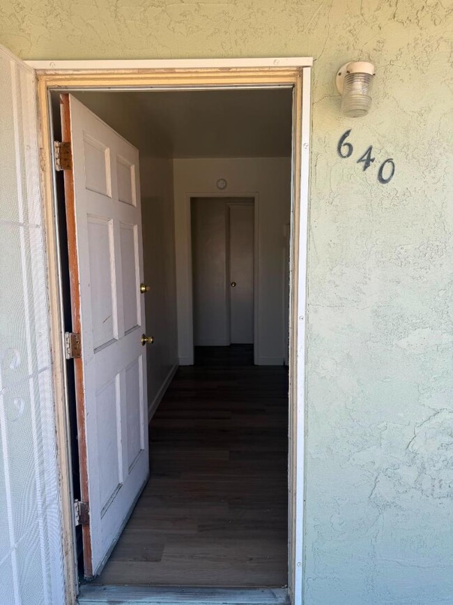Building Photo - 640 Palm Ave