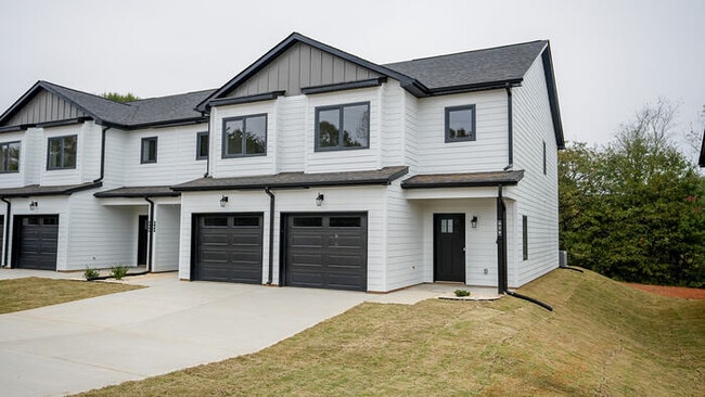 Building Photo - Brand-New Luxury 3BR Townhomes – First Mon...