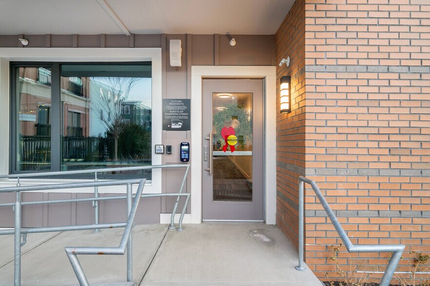 Building Photo - 3 Hawkins St