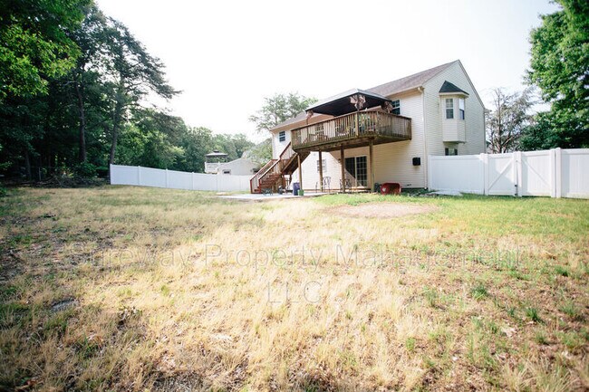 Building Photo - 712 Sage Hill Dr