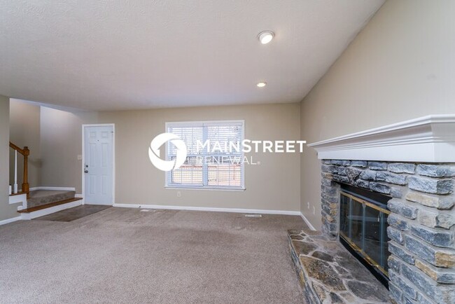 Building Photo - 4623 Wooded Oak Cir