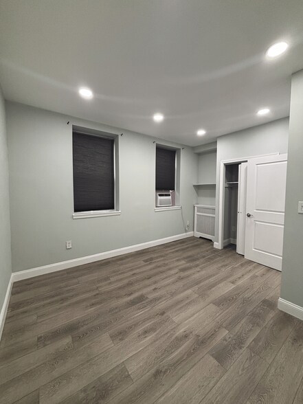 Bedroom 1 - 1000 Christian St