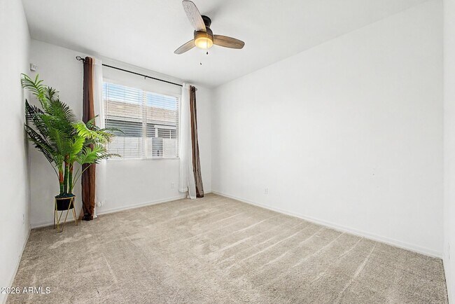 Building Photo - 35948 W Santa Monica Ave