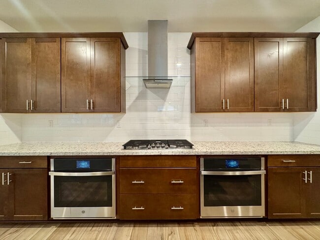 Building Photo - AVAILABLE 08/01/2026 3 YEARS NEW, BUILT BY LENNAR HOMES, 4 BED, 3 BATH, 2 CAR GARAGE