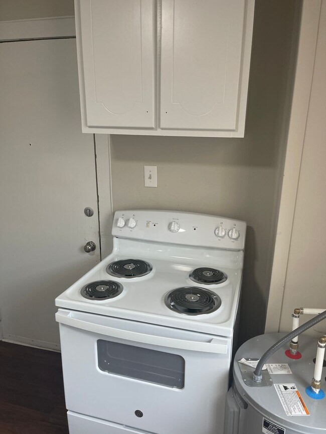 Building Photo - New Bern 505