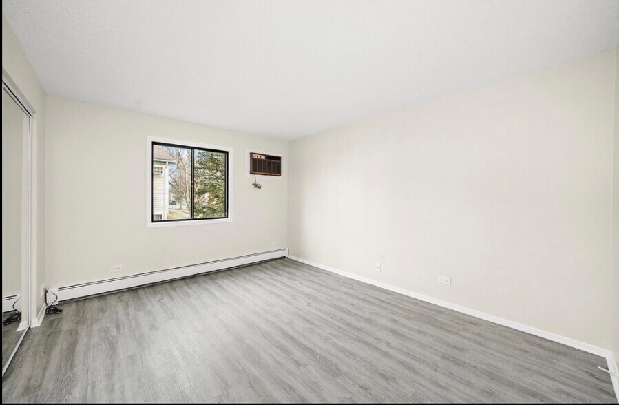 Building Photo - 2710 Northcreek Dr