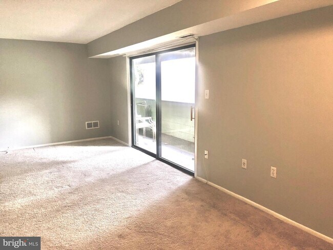 Building Photo - 1809 Snow Meadow Ln