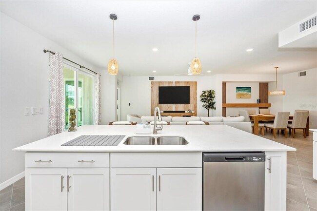 Building Photo - 12640 Radiance Ct