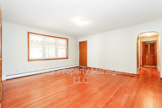 Building Photo - 442 Chews Landing Rd