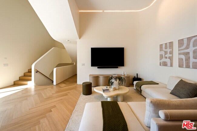Building Photo - 3699 Alta Mesa Dr