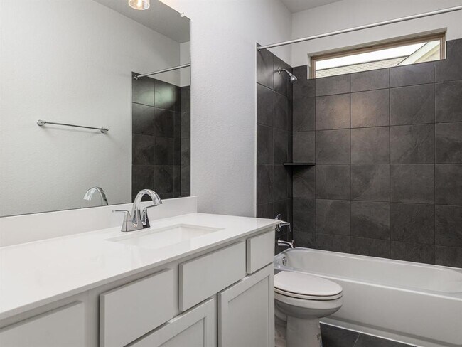 Building Photo - 416 Ridgewell Lp