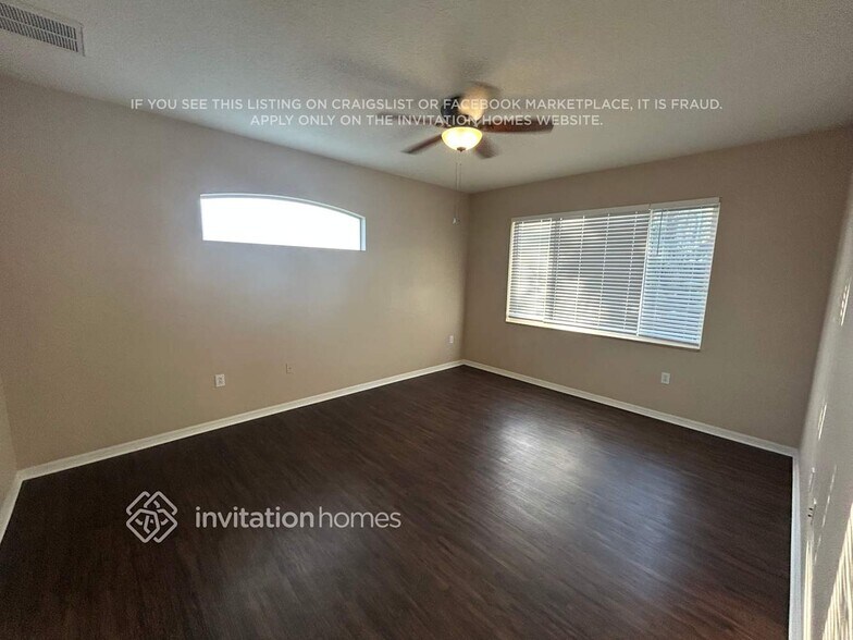 Building Photo - 15454 Martinmeadow Dr