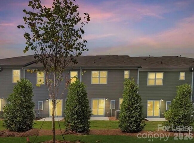 Building Photo - 7157 Bentz St