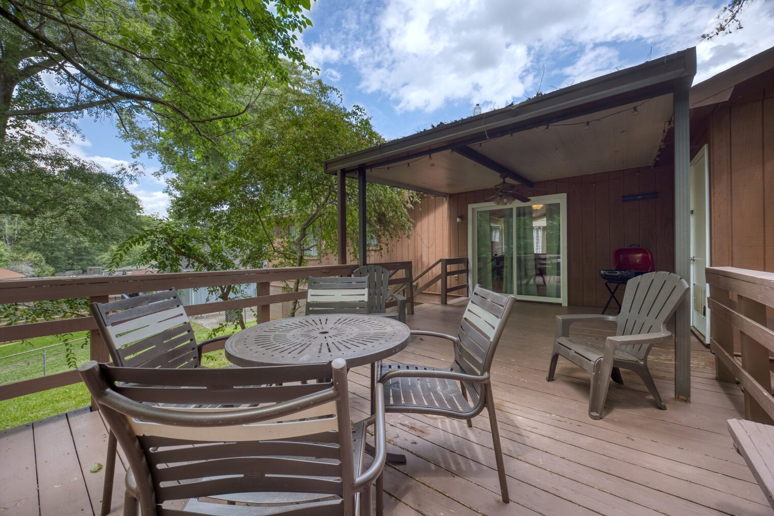 Building Photo - 4900 Hearthstone Dr
