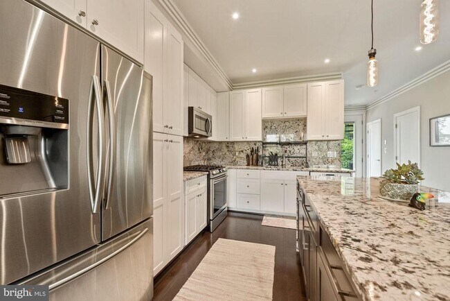 Building Photo - 4527 Georgia Ave NW