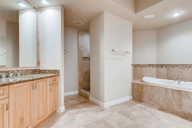 Building Photo - Vizcaya Heights Condos