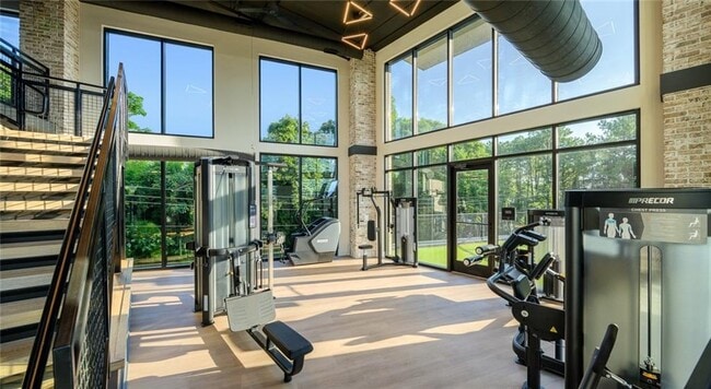 Building Photo - 400 Bishop St NW