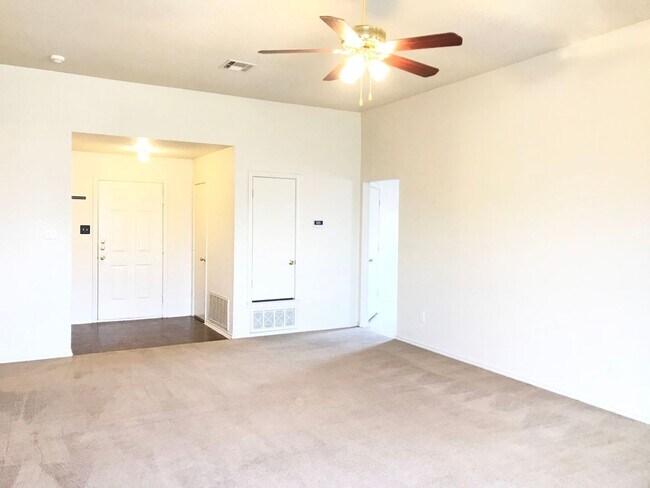 Building Photo - 3-Bedroom House for Rent in Killeen