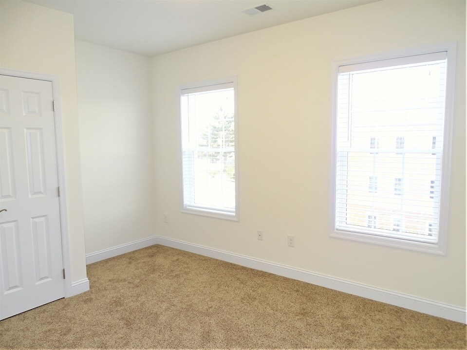 Building Photo - 20 Pequea Manor Dr