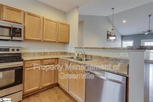 Building Photo - 334 Easterlin Way