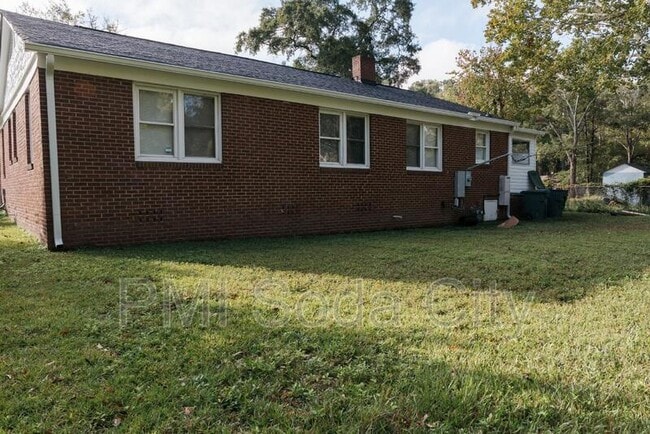 Building Photo - 5313 Randall Ave