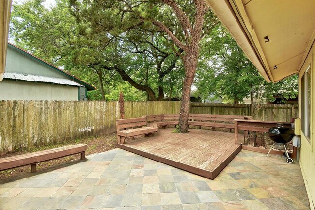 Building Photo - 2503 Star Grass Cir