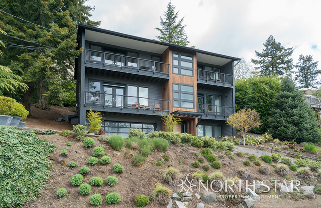 Primary Photo - Stunning Modern Luxury in Southwest Hills
