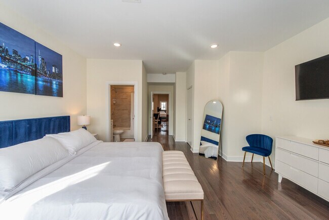 Building Photo - 1608 52nd St