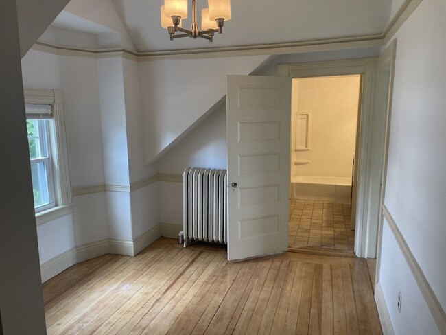 Building Photo - 69 Rockland St
