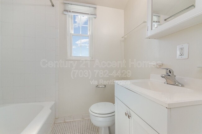 Building Photo - 3822 Keller Ave