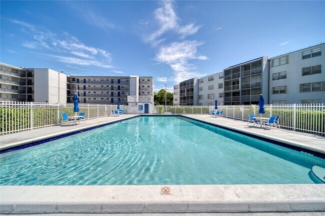 Building Photo - 14140 SW 84th St