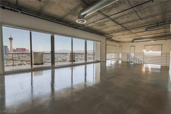 Building Photo - 900 S Las Vegas Blvd