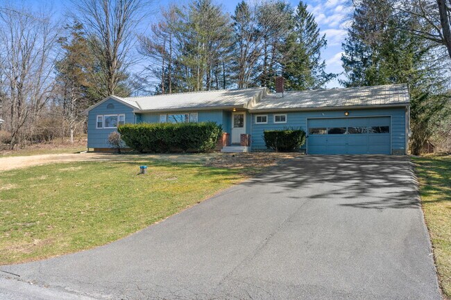 Building Photo - 17 Bruin Dr